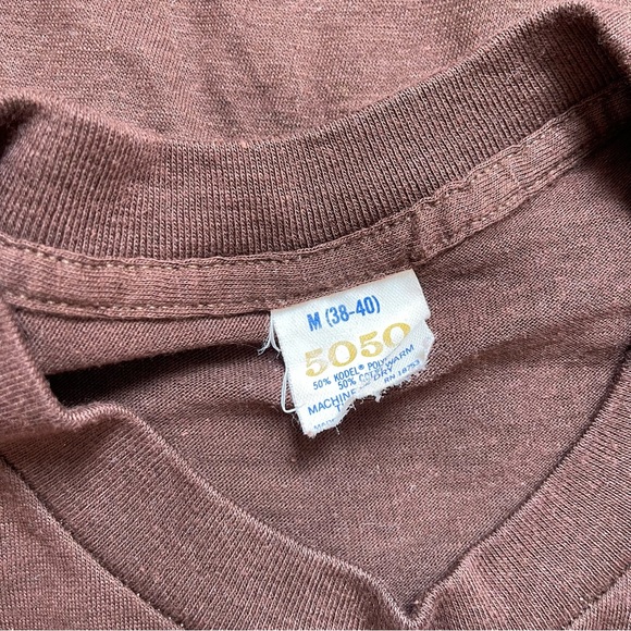 Vintage, single-stitched “Why Settle for a 10 - Penthouse” tee 🤎 - Picture 3 of 4